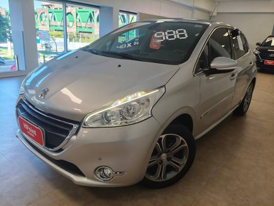 PEUGEOT 208 1.6 GRIFFE 16V FLEX 4P AUTOMÁTICO PEUGEOT 208 1.6 GRIFFE 16V FLEX 4P AUTOMÁTICO